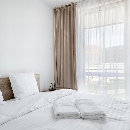 Mlambert - Aparthotel Варшава Экстерьер фото